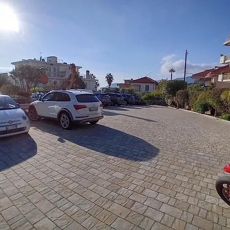 La Brezza דירה *